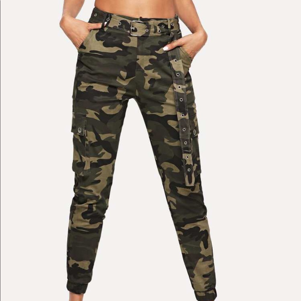 Army printed pants woman’s size small